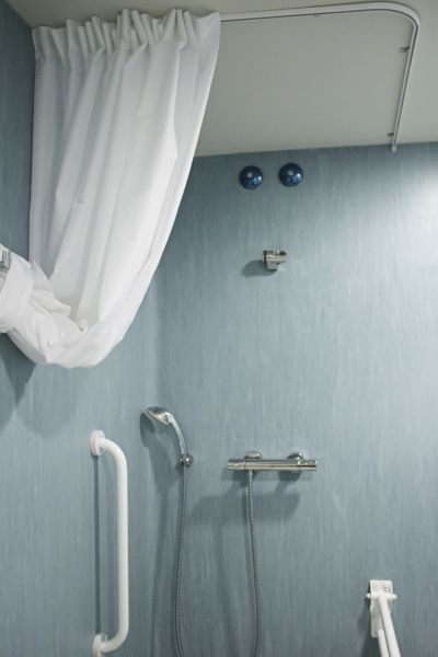 Cost of Shower Rail Installation in Bend