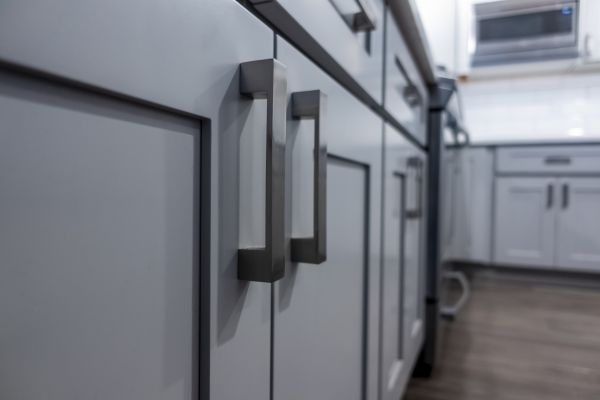 Cost of Hardware Mounting in Bend