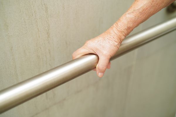 Cost of Tub Grab Bar Installation in Bend