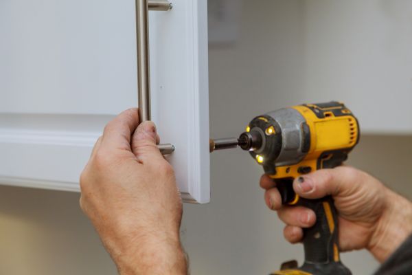 Cost of Cabinet Knob Installation in Bend
